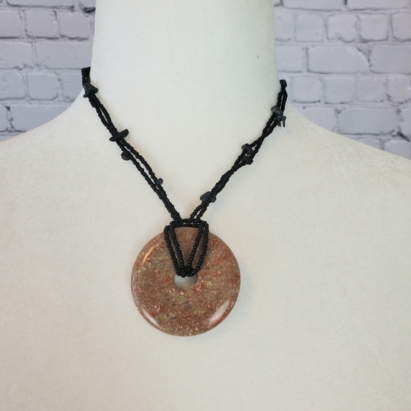 SAVVY Cie beaded black onyx and epidot necklace - Picture 4 of 6